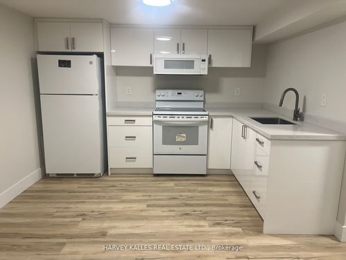 bsmt-113 Mcallister Rd, North York, ON, M3H2N5 | Card Image