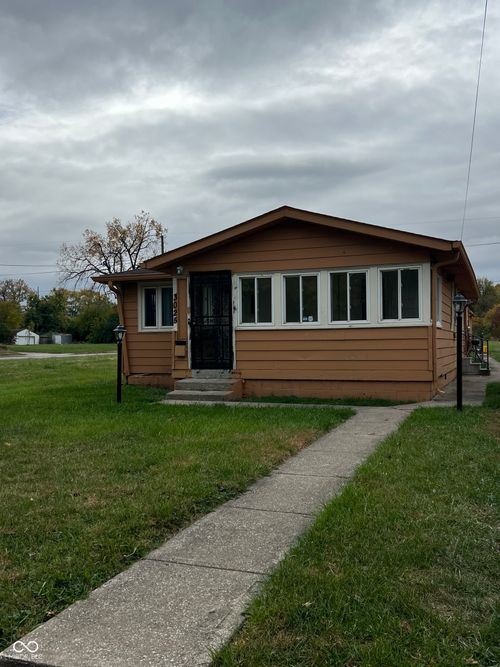 3025 E Minnesota St, Indianapolis, IN, 46203-3016 | Card Image