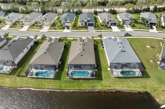 12726 Rainwashed Loop, House other with 3 bedrooms, 2 bathrooms and null parking in Parrish FL | Image 8