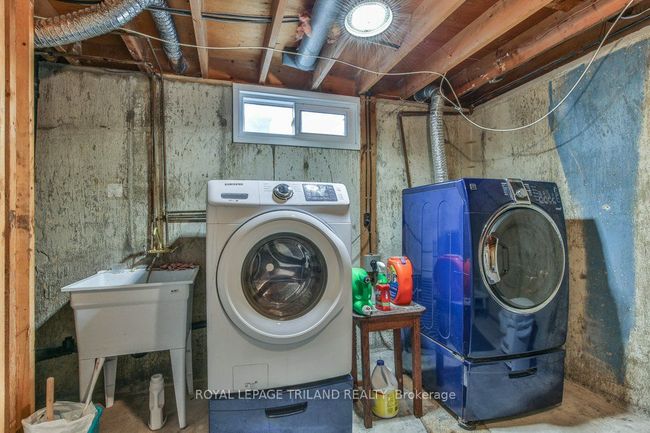 834 Viscount Rd, House other with 3 bedrooms, 2 bathrooms and 4 parking in London ON | Image 31