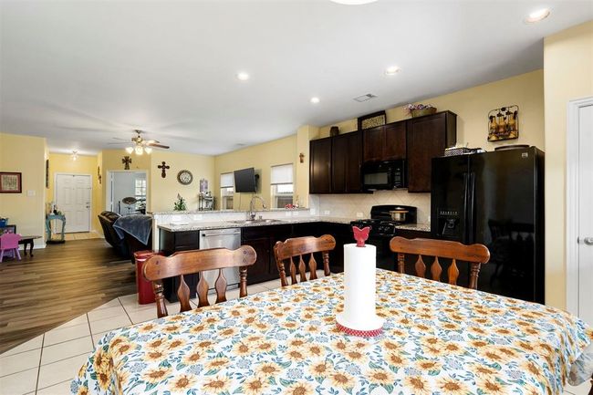 4914 Seaside Sparrow Ln, House other with 3 bedrooms, 2 bathrooms and 2 parking in Baytown TX | Image 17