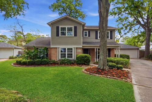 8307 Creekstone Cir, Houston, TX, 77055-6713 | Card Image