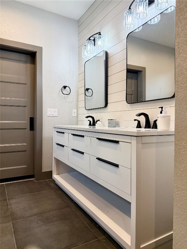 900 Daviot Dr, House other with 3 bedrooms, 2 bathrooms and null parking in Briarcliff TX | Image 19