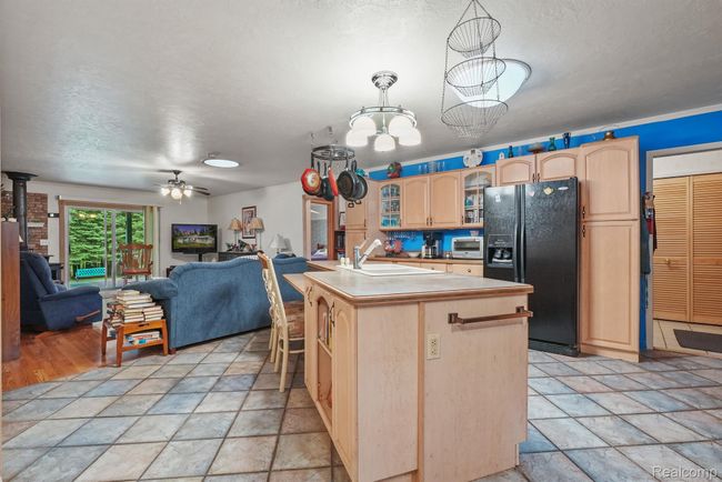 239 Ausable River Trl, House other with 2 bedrooms, 2 bathrooms and null parking in Roscommon MI | Image 10