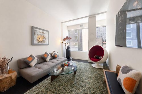601-111 Fulton St, New York, NY, 10038-2763 | Card Image