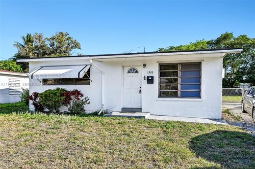 1326 8th St, West Palm Beach, FL, 33401-3030 | Card Image