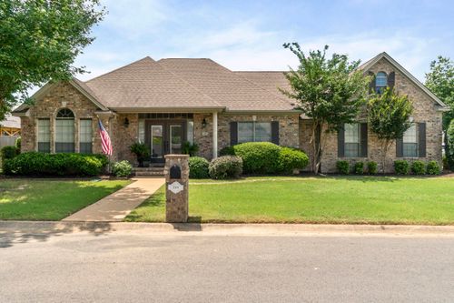 215 Hermitage Drive, Searcy, AR, 72143-9999 | Card Image