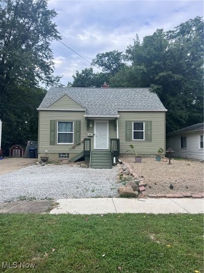 470 Crystal Street, House other with 2 bedrooms, 1 bathrooms and null parking in Akron OH | Image 1