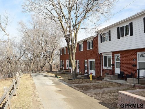 128 Arbor Ct, Omaha, NE, 68108-1725 | Card Image