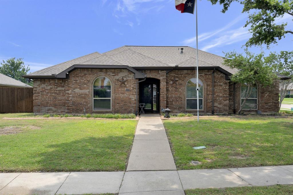 Blue Jay Dr, Lewisville, TX 75077