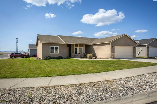 615 N Larkspur Ln, Home with 3 bedrooms, 2 bathrooms and null parking in Othello WA | Image 23
