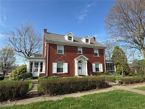 1003 N Water St, Uhrichsville, OH, 44683-1461 | Card Image