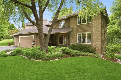 1308 Summit Oaks Dr, Burnsville, MN, 55337-4715 | Card Image
