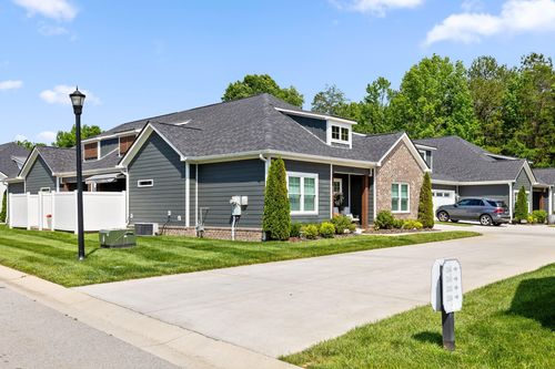 3352 Stone Creek Dr, Chattanooga, TN, 37405-1790 | Card Image