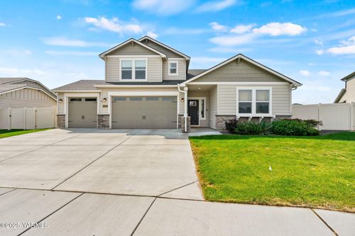6305 Cottonwood Loop, Yakima, WA, 98903-6104 | Card Image