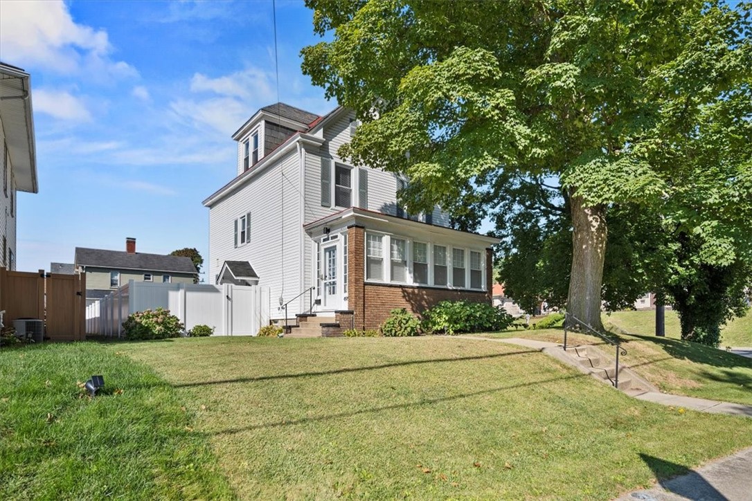 Market St, Beaver, PA 15009