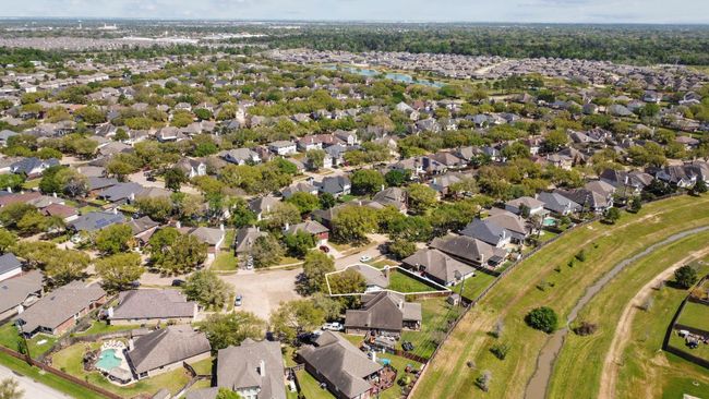 19003 Silent Spruce Ct, House other with 3 bedrooms, 3 bathrooms and 2 parking in Houston TX | Image 6