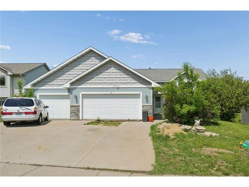 2711 Hilltop Ln, RIVER FALLS, WI, 54022-5047 | Card Image
