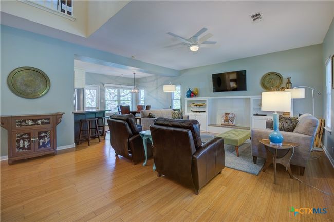 267 Nancy Dr, House other with 3 bedrooms, 3 bathrooms and null parking in Canyon Lake TX | Image 4