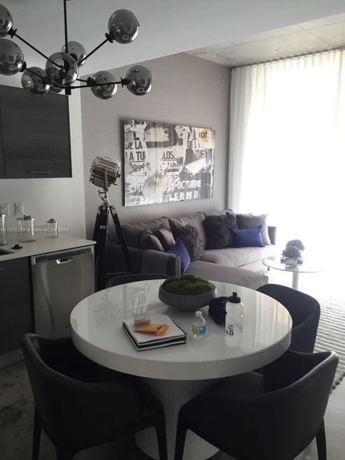 apt-903-151 Se 1st St, Miami, FL, 33131-1432 | Card Image