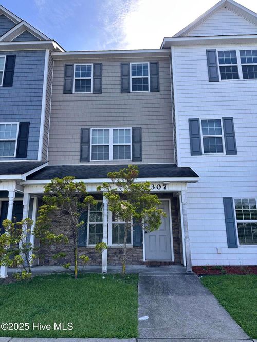 307 Caldwell Loop, Jacksonville, NC, 28546-8398 | Card Image