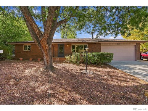 3233 Hawthorn Dr, Loveland, CO, 80538-2738 | Card Image