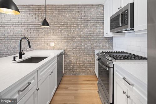 3rd-floor-front-806 N 2nd Street, PHILADELPHIA, PA, 19123 | Card Image