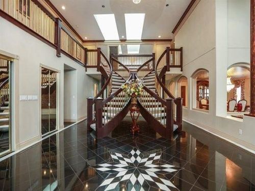 5658 124 Street, Surrey, BC, V3X3H3 | Card Image