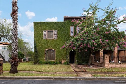 421 Cottonwood Ave, McAllen, TX, 78501-2722 | Card Image