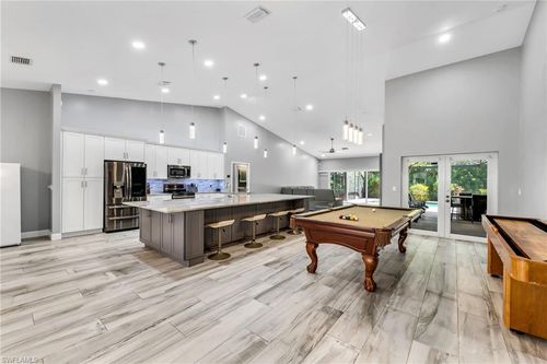 10711 Strike Ln, BONITA SPRINGS, FL, 34135-6702 | Card Image