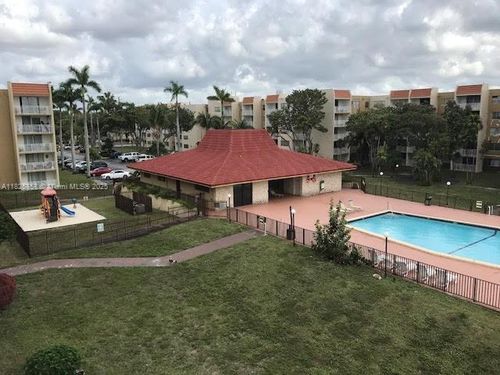 apt-429-6960 Nw 186th St, Hialeah, FL, 33015-3285 | Card Image