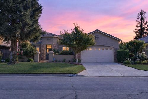 2405 E Shea Dr, Fresno, CA, 93720-4405 | Card Image