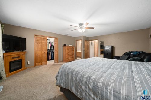 46920 Blue Spruce St, Tea, SD, 57064-8104 | Card Image