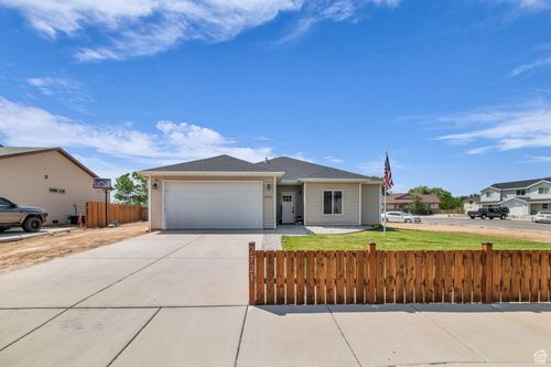 2721 N Mountain Valley Trl, Cedar City, UT, 84721-7168 | Card Image