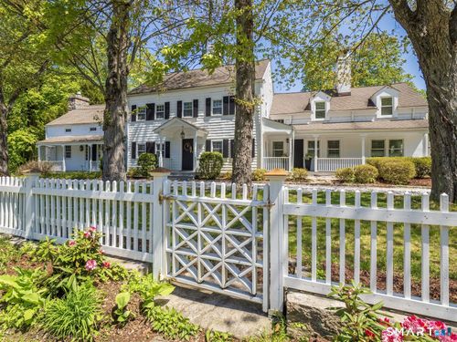1090 Ridgefield Rd, Wilton, CT, 06897-1008 | Card Image