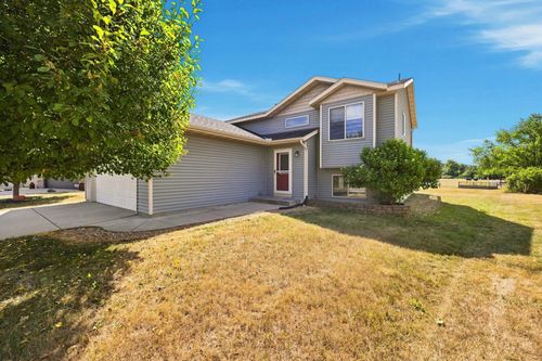 1050 Voyageur St, Saint Cloud, MN, 56303-4694 | Card Image