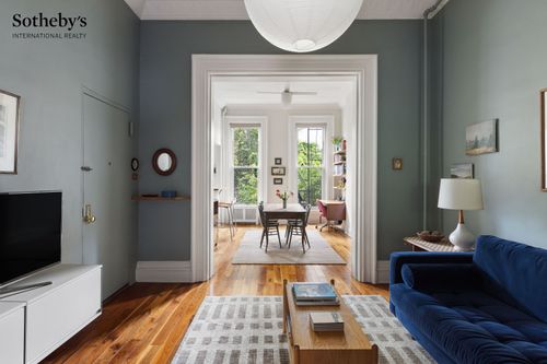 2-588 Henry St, Brooklyn, NY, 11231-2727 | Card Image