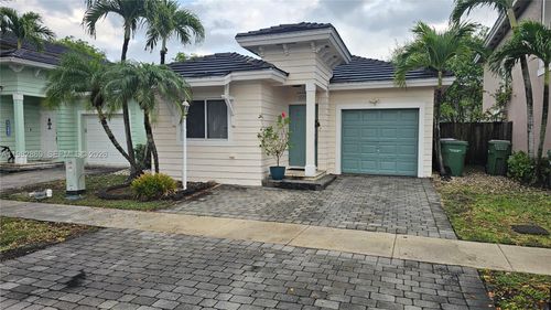 3520 Ne 3rd Dr, Homestead, FL, 33033-7135 | Card Image