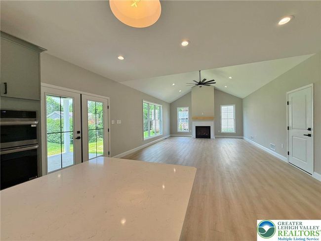 9858 Old 22, House other with 4 bedrooms, 4 bathrooms and null parking in Breinigsville PA | Image 32
