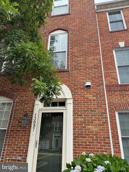 13097 Park Crescent Cir, HERNDON, VA, 20171-2816 | Card Image