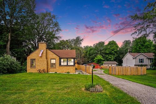 1229 Maplerow Ave, Walker, MI, 49534-2268 | Card Image