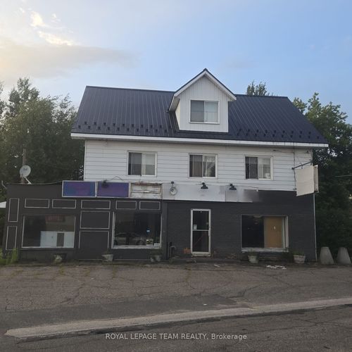 {{alt}} | Card Image