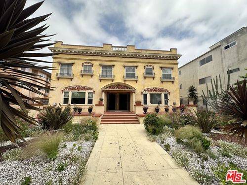 1404 S St Andrews Pl, Los Angeles, CA, 90019-4757 | Card Image