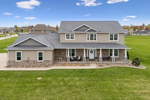 201 Frentress Dr, Farley, IA, 52046-8000 | Card Image