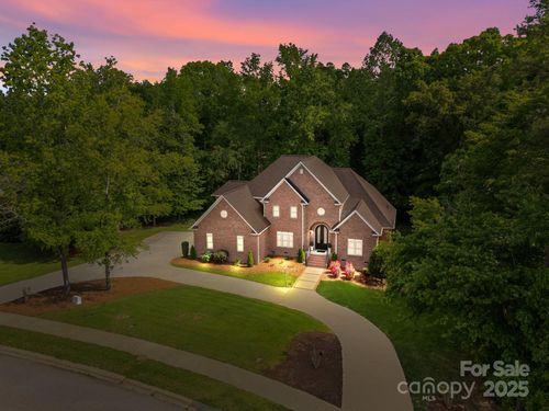 130 Churchill Dr, Salisbury, NC, 28144-8306 | Card Image