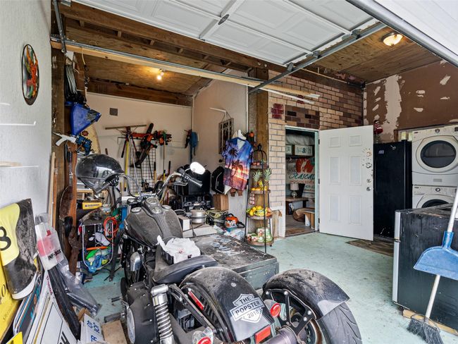 2080 Highway 87, House other with 0 bedrooms, 3 bathrooms and 2 parking in Crystal Beach TX | Image 27