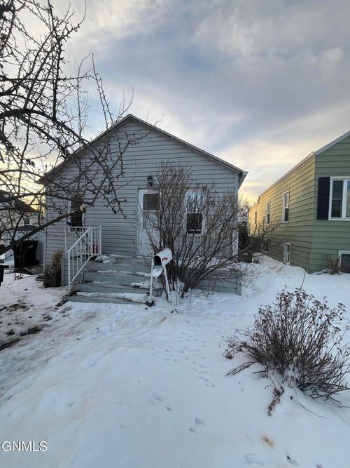 1108 15th Street N, Bismarck, ND, 58501 | Card Image