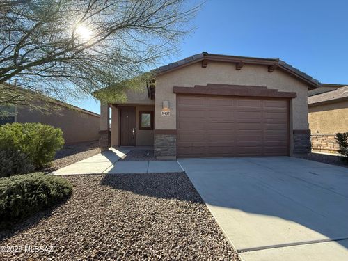 10457 W Vandever Dr, Marana, AZ, 85653-1616 | Card Image