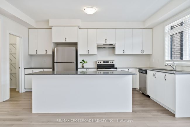 2731 Peter Matthews Dr, House attached with 3 bedrooms, 3 bathrooms and 2 parking in Pickering ON | Image 10