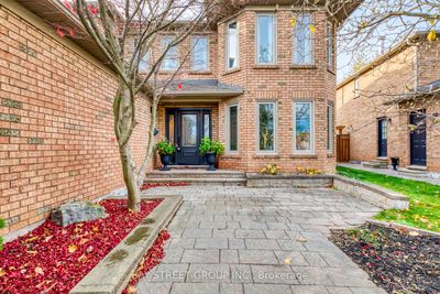 1141 Windrush Dr, House other with 4 bedrooms, 4 bathrooms and 4 parking in Oakville ON | Image 2